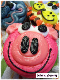 Elephant Face, Pig Face and Lion Face Cupcake Decorating