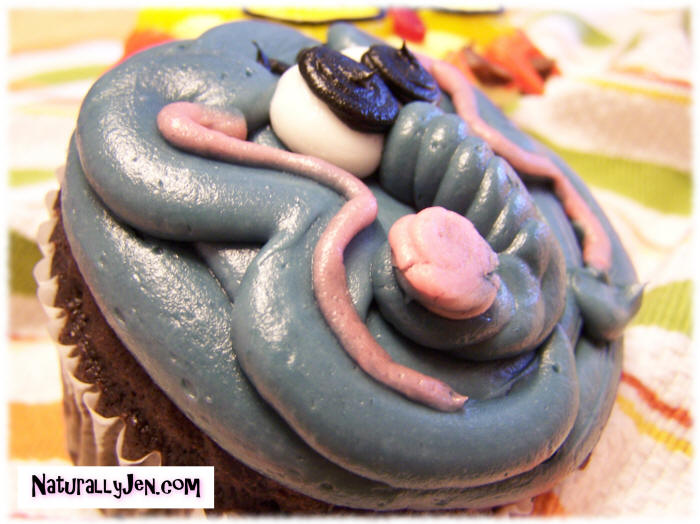 Frosting Elephant Decorated Cup Cake Idea